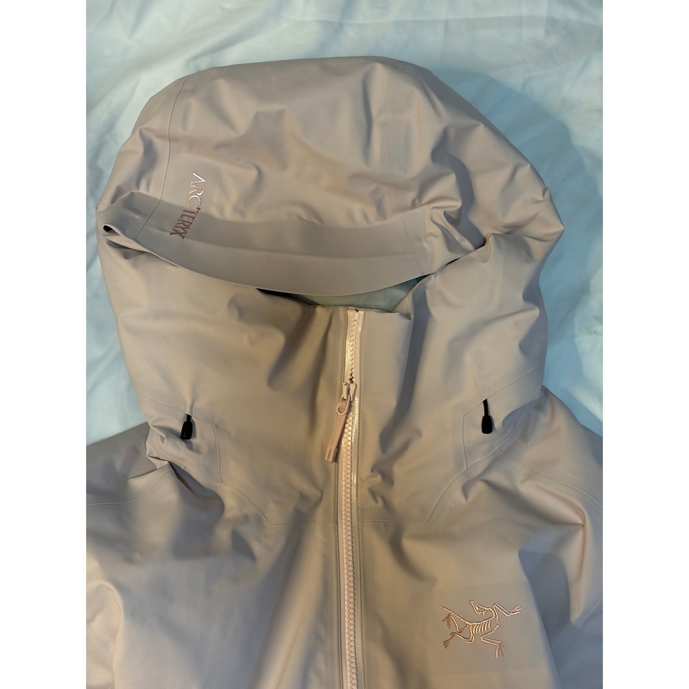 NWT Arc'teryx Sentinel Insulated Jacket Women's M Medium Alpine Rose Gore-Tex - Picture 5 of 7